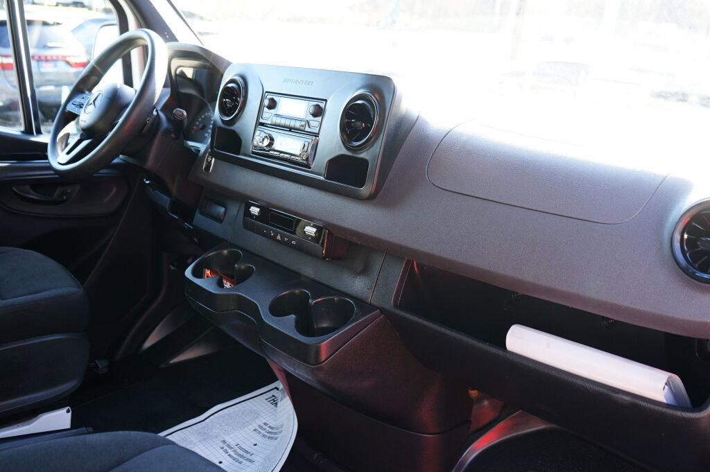 Used 2019 Mercedes-Benz Sprinter 144 image 19