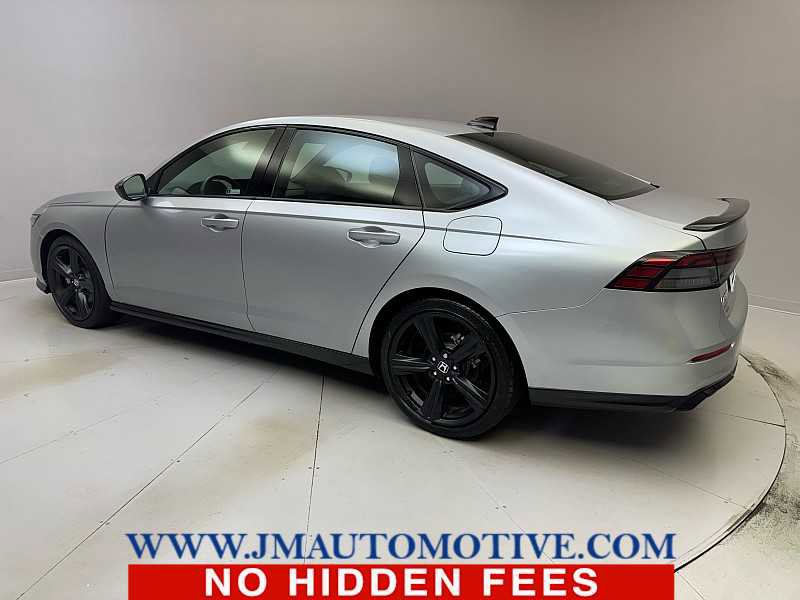Used 2023 Honda Accord Sport image 3