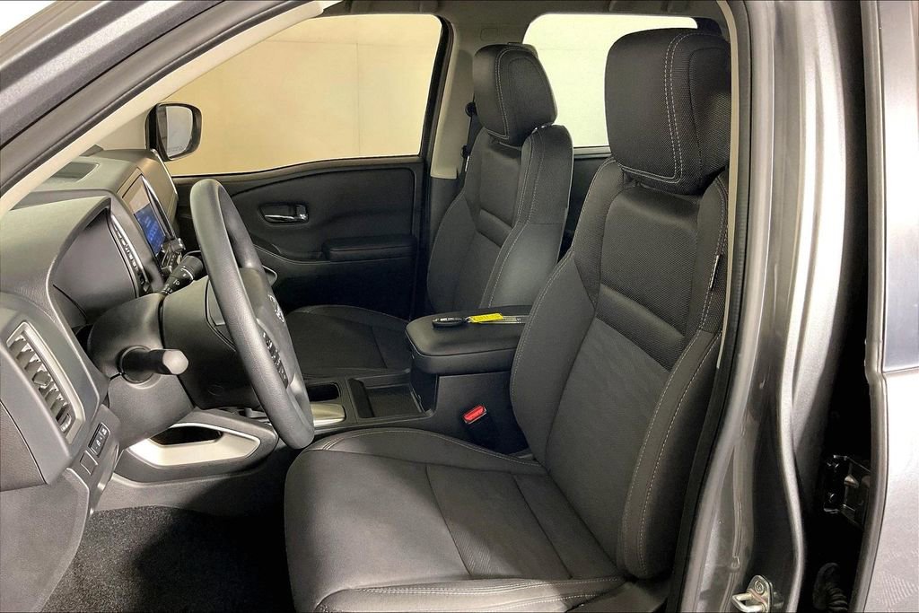 Used 2023 Nissan Frontier SV image 33
