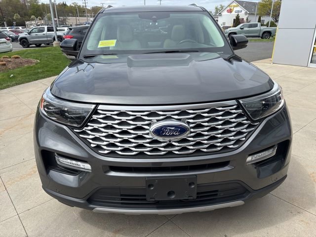 Used 2020 Ford Explorer Platinum w/ Premium Technology Package AWD/4WD image 2