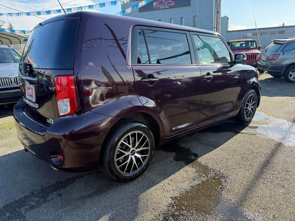 Used 2011 Scion xB image 7