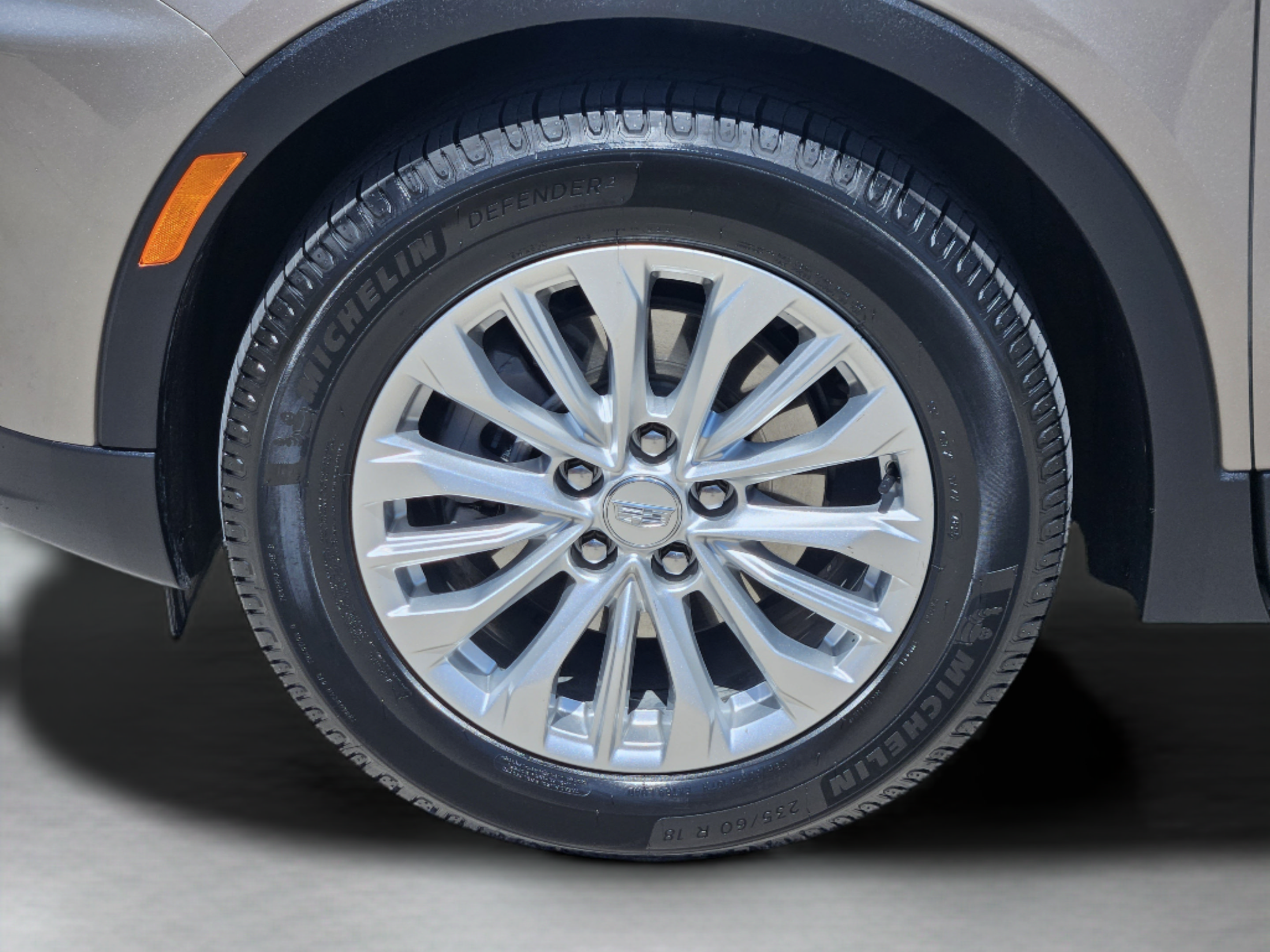 Used 2024 Cadillac XT4 Luxury w/ Cold Weather Package FWD image 31