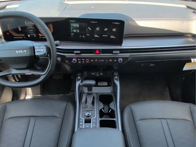 New 2026 Kia Sorento S FWD image 17