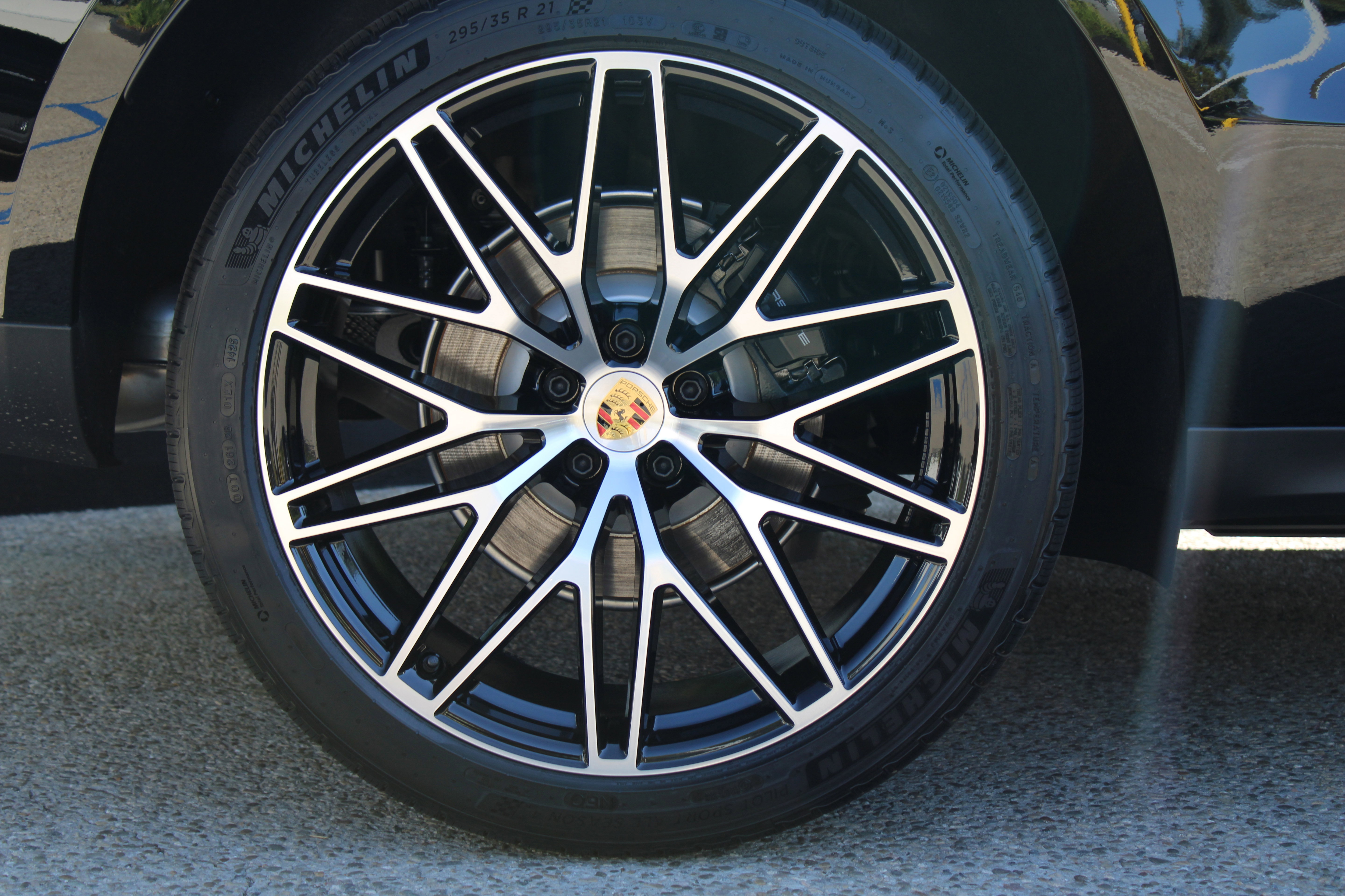 New 2026 Porsche Macan image 15