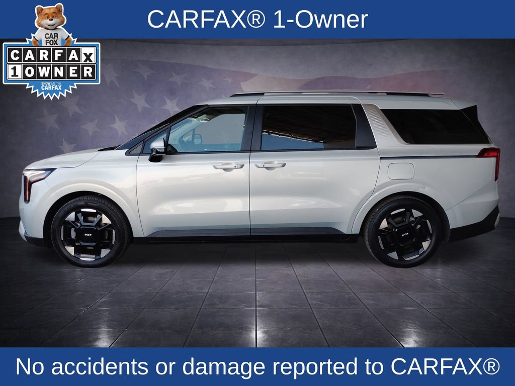 Used 2025 Kia Carnival EX FWD image 2