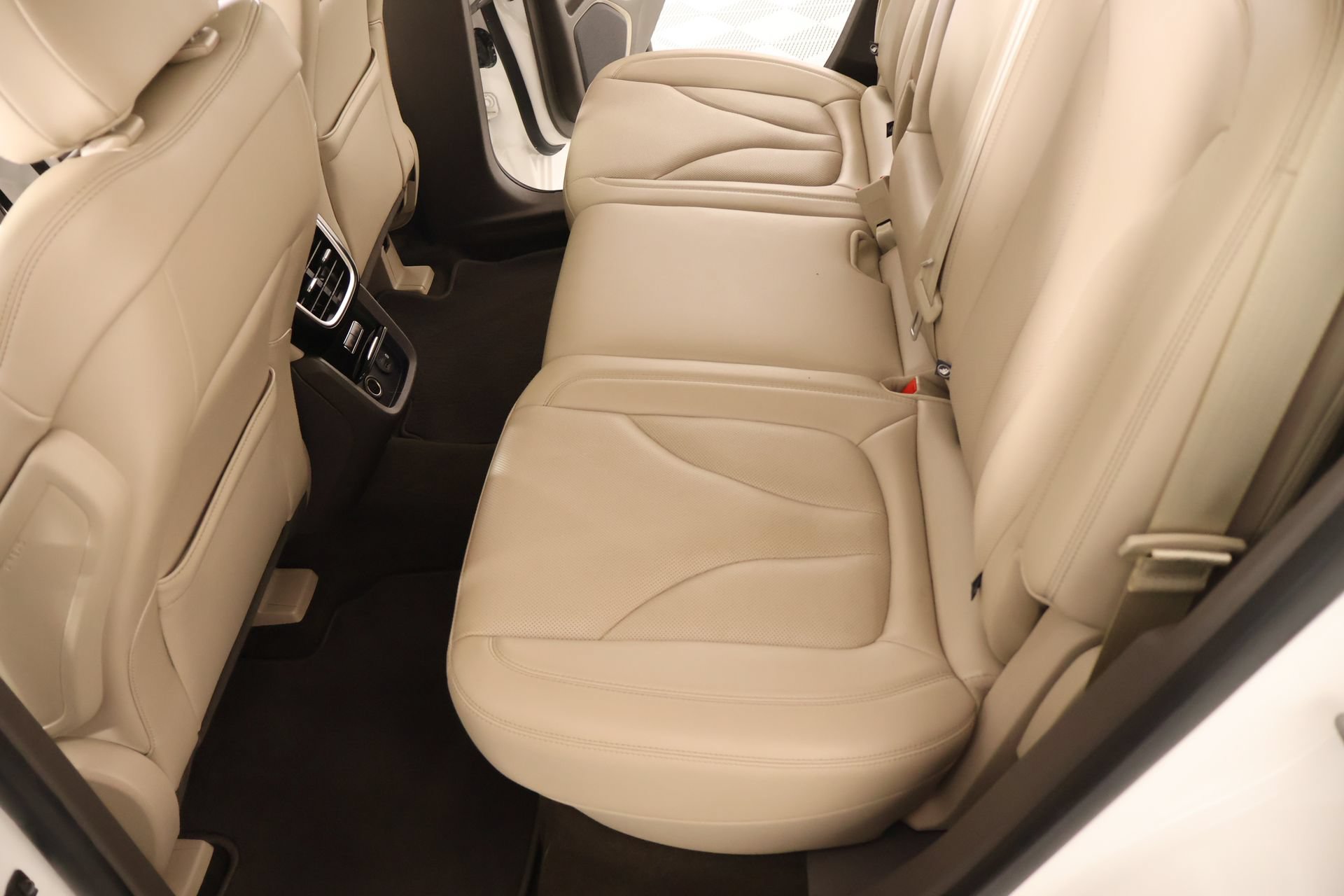 Used 2021 Lincoln Nautilus Reserve AWD/4WD image 12