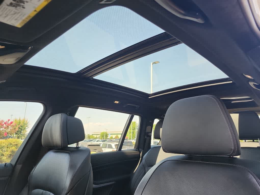 Used 2022 BMW X7 M50i AWD/4WD image 17