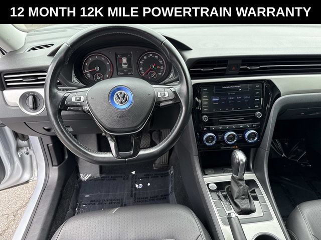 Used 2020 Volkswagen Passat 2.0T SE FWD image 17