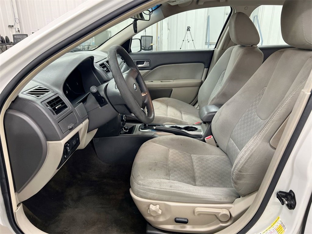 Used 2010 Ford Fusion SE image 17