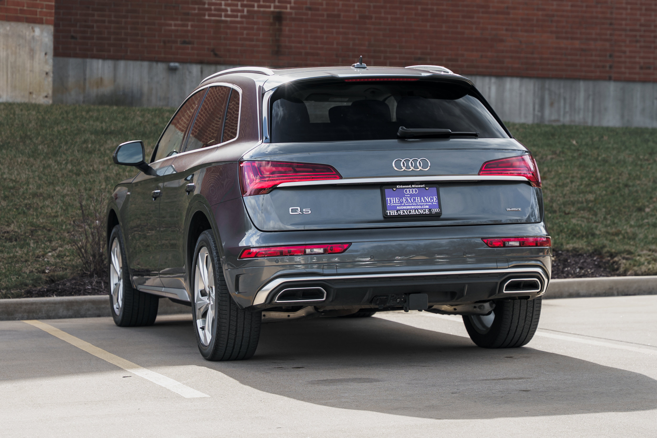 Used 2023 Audi Q5 2.0T Prestige w/ Prestige Package image 5