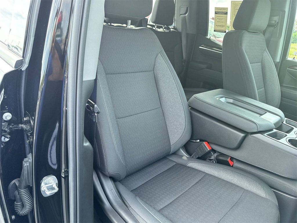 Used 2024 GMC Sierra 1500 Elevation image 30