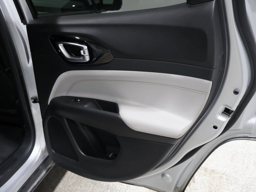 Certified 2024 Jeep Compass Limited image 24