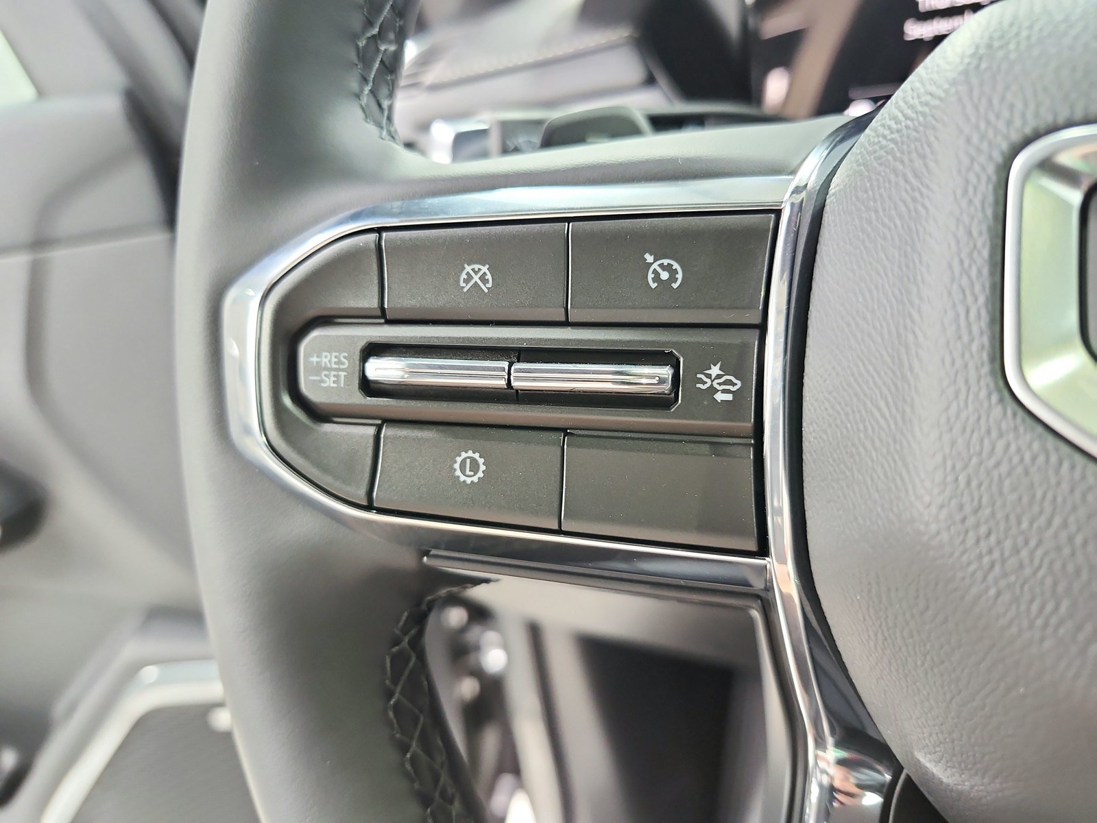 New 2027 GMC Acadia Elevation w/ Elevation Premium Package AWD/4WD image 23