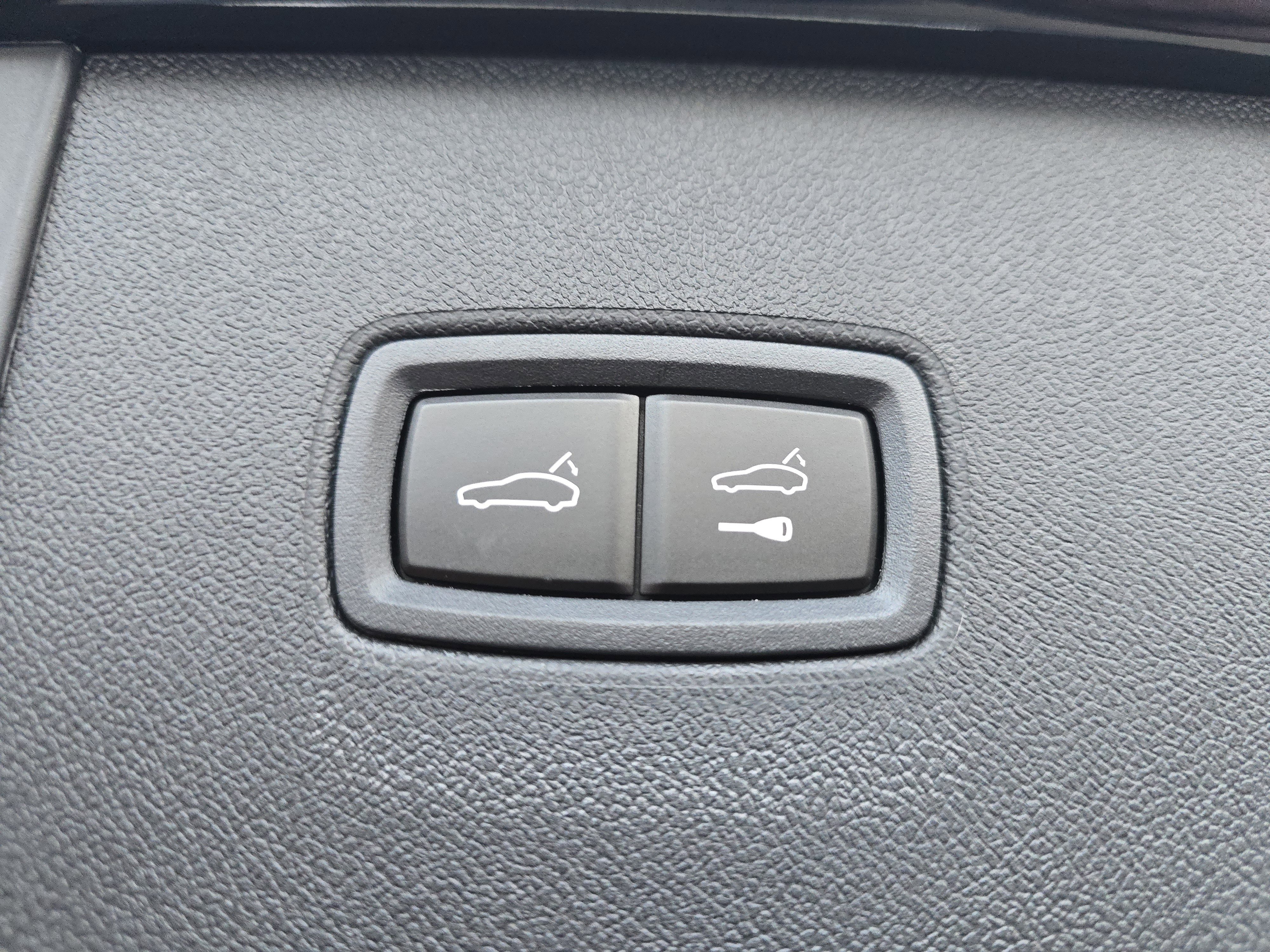 New 2026 Porsche Cayenne GTS image 16