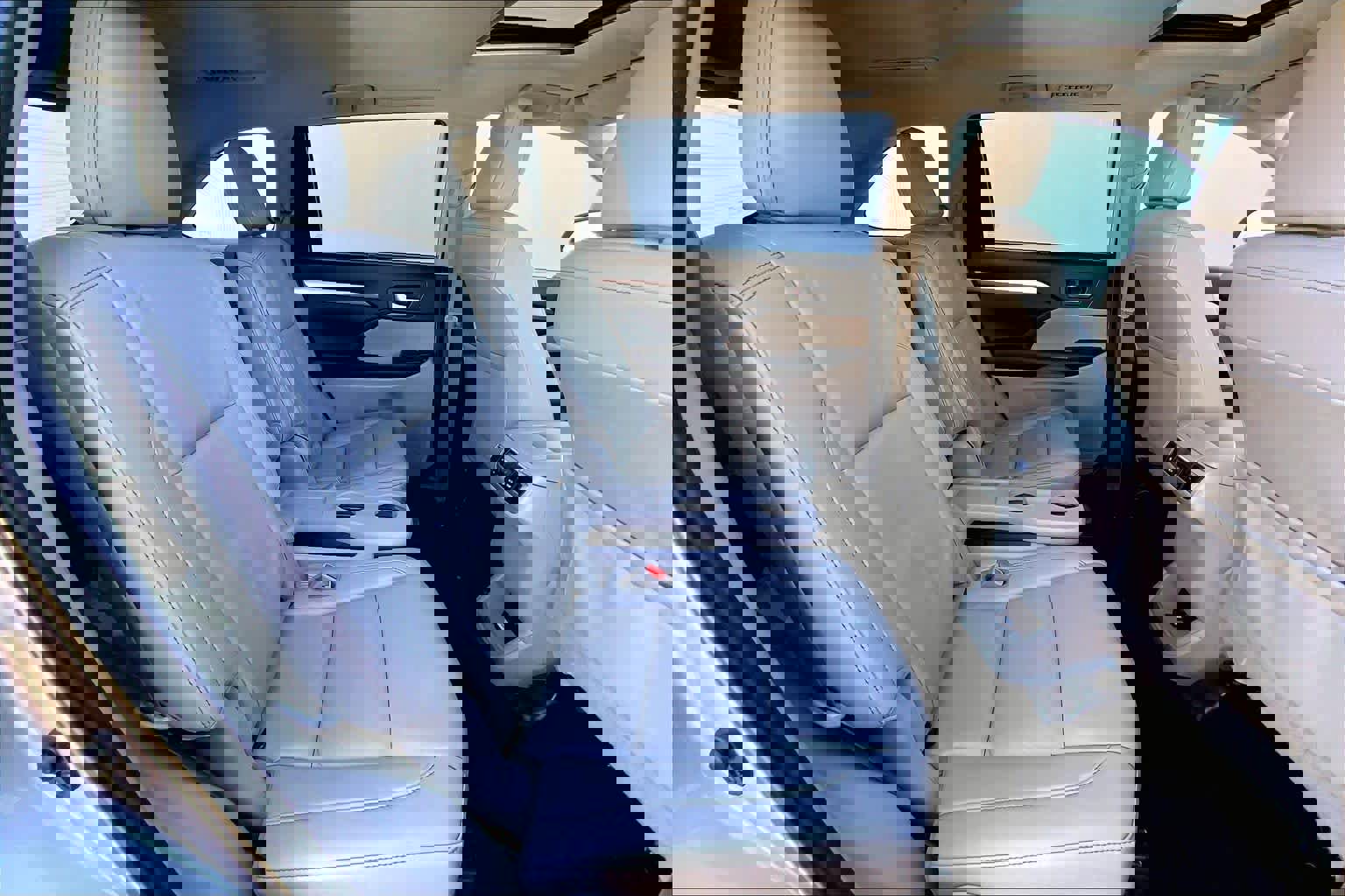 Used 2019 Toyota Highlander XLE w/ Carpet Mat Package (TMS) image 19