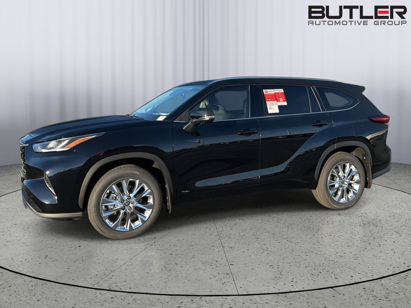 New 2026 Toyota Highlander Limited AWD/4WD image 3