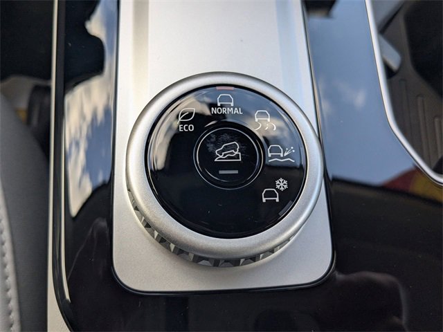 New 2025 Mitsubishi Outlander SE image 23