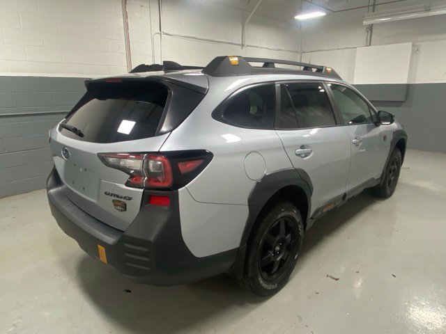 Used 2025 Subaru Outback Wilderness w/ Wilderness Package AWD/4WD image 3