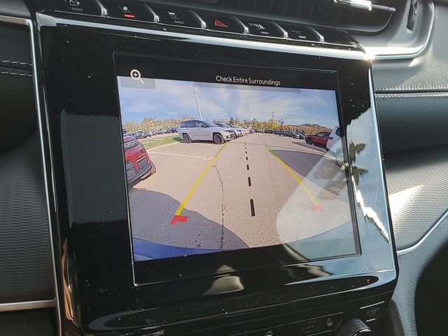 New 2025 Jeep Grand Cherokee Altitude image 11