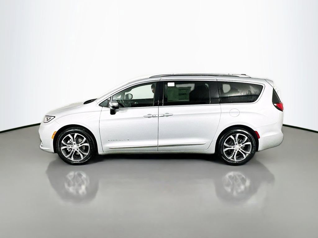 New 2026 Chrysler Pacifica Pinnacle image 4