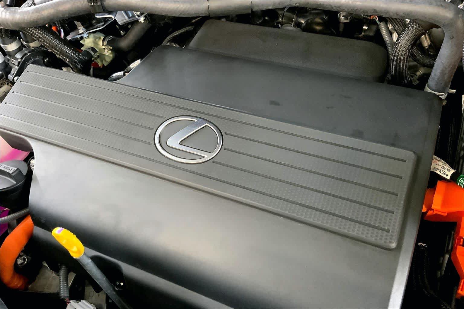 Used 2025 Lexus TX 550h AWD Plug-In Hybrid image 31