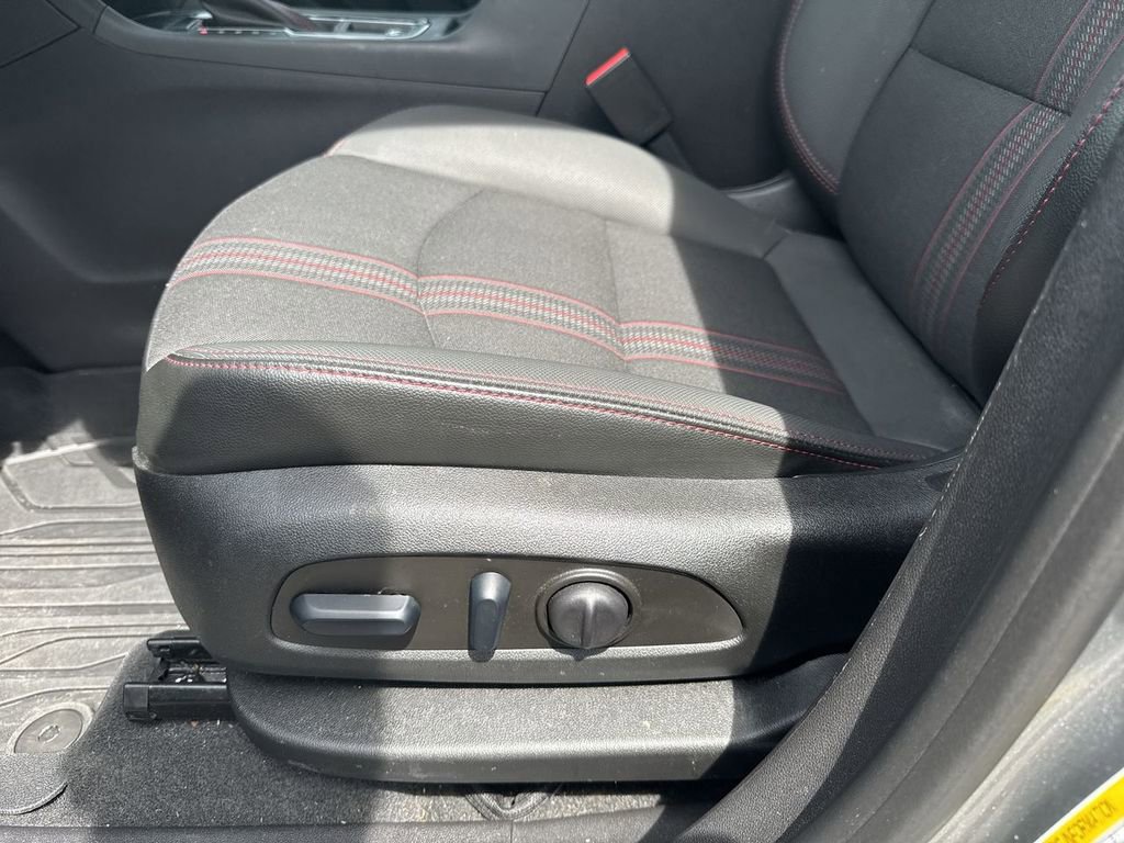 Used 2024 Chevrolet Equinox RS w/ LPO, Floor Liner Package FWD image 23