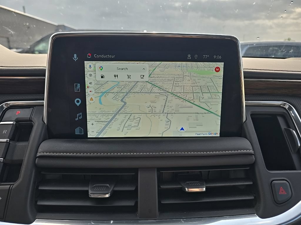 Used 2024 Chevrolet Suburban Premier AWD/4WD image 29
