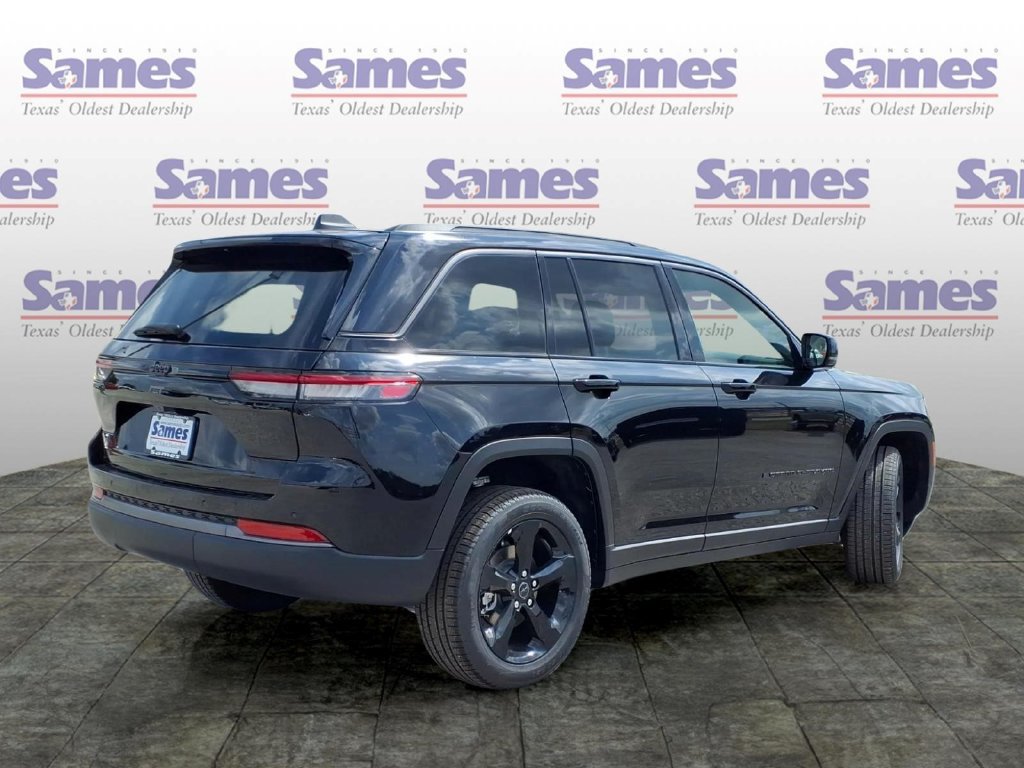 New 2027 Jeep Grand Cherokee Limited w/ Limited Altitude Package RWD image 5