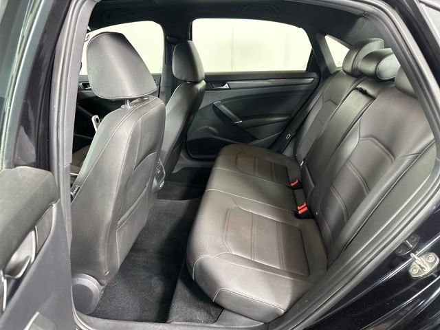 Used 2021 Volkswagen Passat 2.0T R-Line FWD image 24