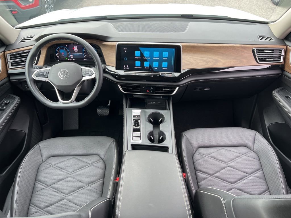 Used 2024 Volkswagen Atlas SE image 26