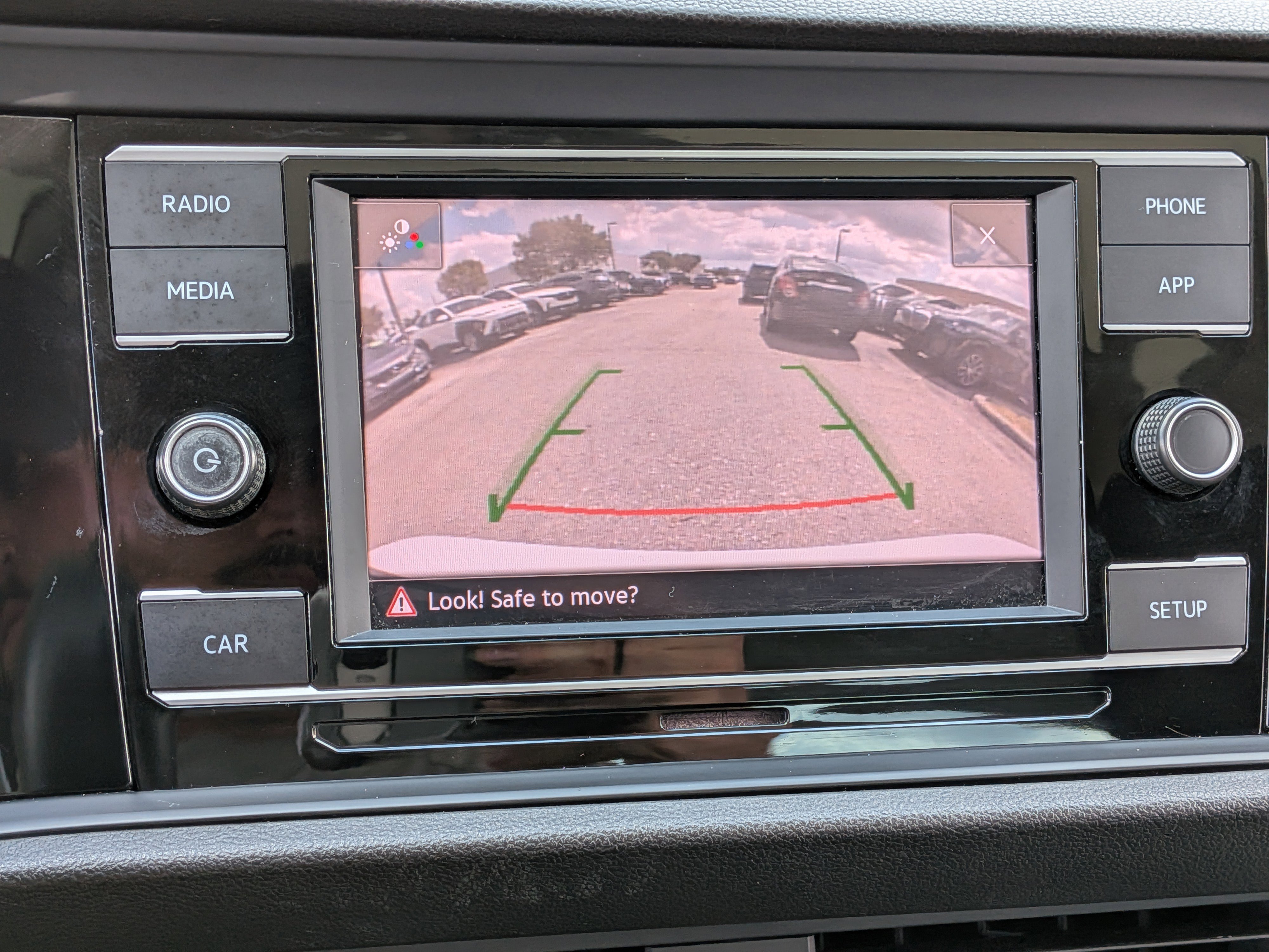Used 2019 Volkswagen Jetta SE FWD image 30