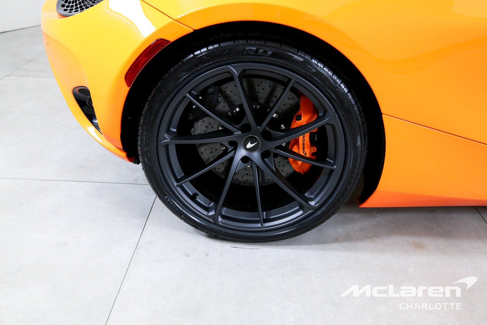 Used 2026 McLaren 750S Spider RWD image 24