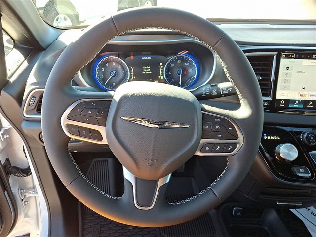 New 2026 Chrysler Voyager LX image 9