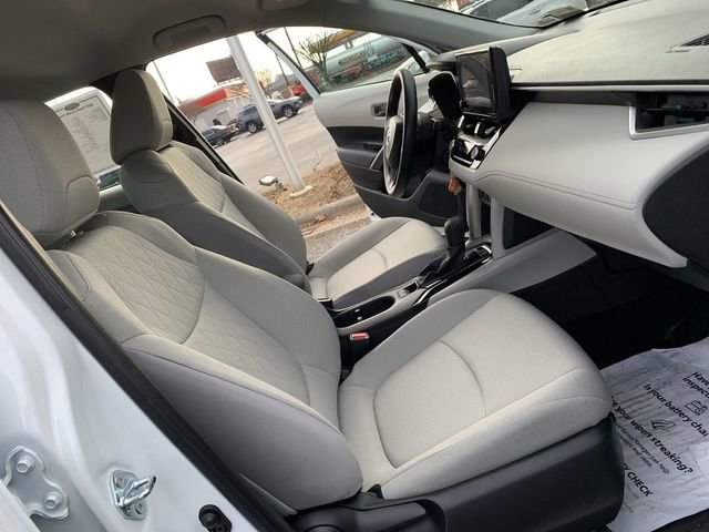 Used 2025 Toyota Corolla Cross L image 14