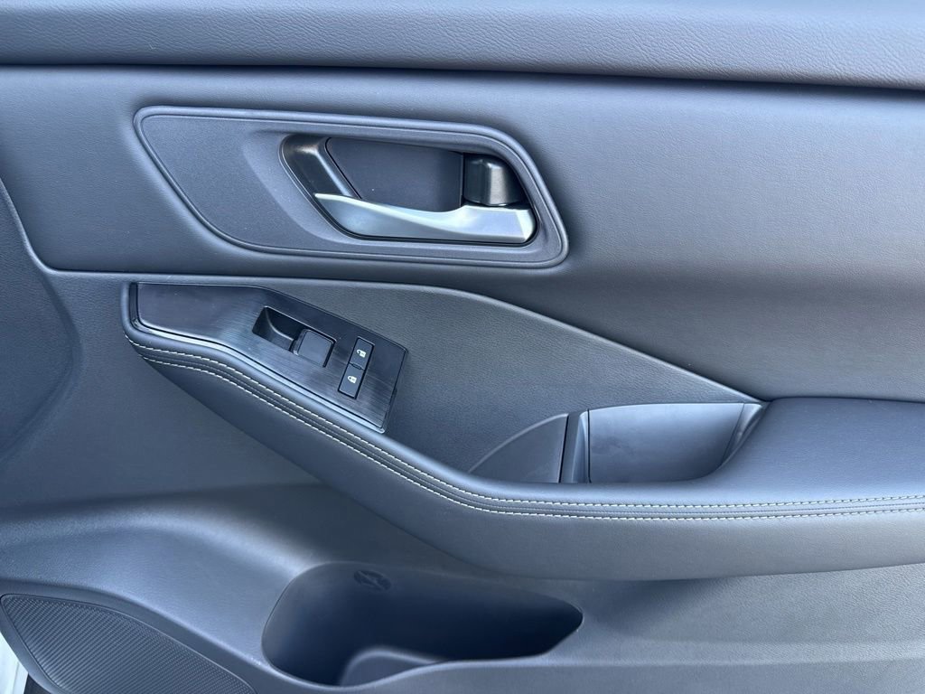New 2026 Nissan Rogue SV FWD image 17