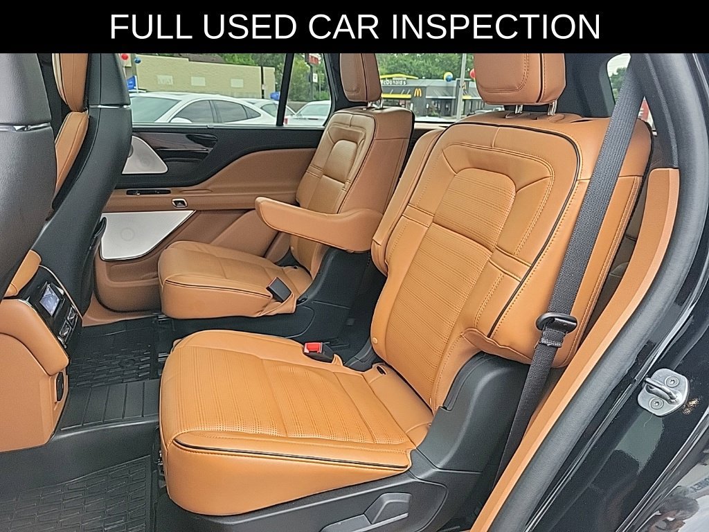 Used 2024 Lincoln Aviator Black Label AWD/4WD image 11
