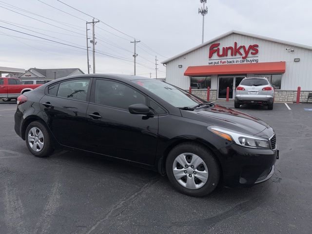 Used 2018 Kia Forte LX FWD image 1