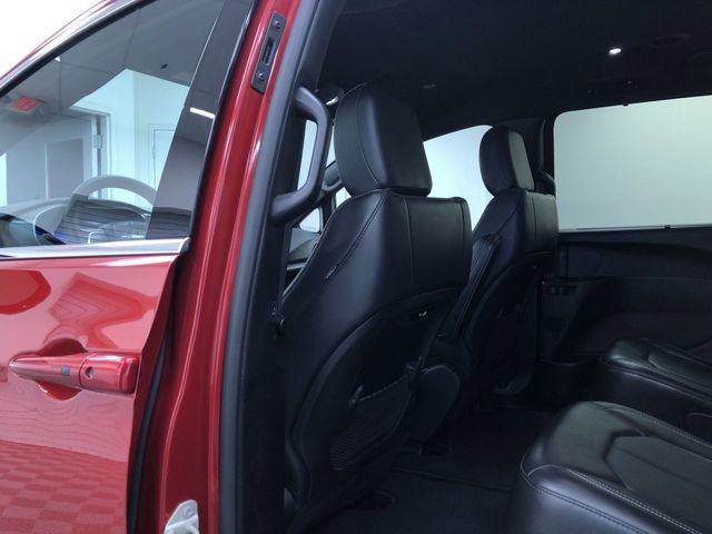 Used 2025 Chrysler Pacifica Select image 20