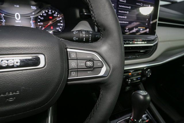Used 2024 Jeep Compass Limited image 31