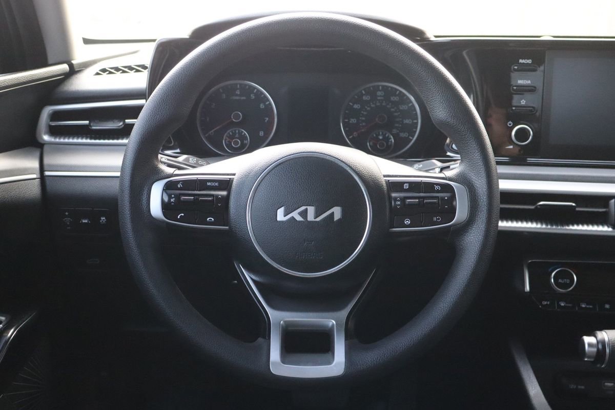Used 2023 Kia K5 LXS image 18