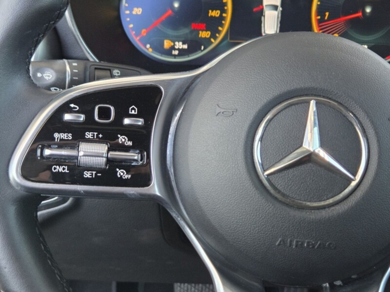 Used 2021 Mercedes-Benz GLC 300 4MATIC image 25