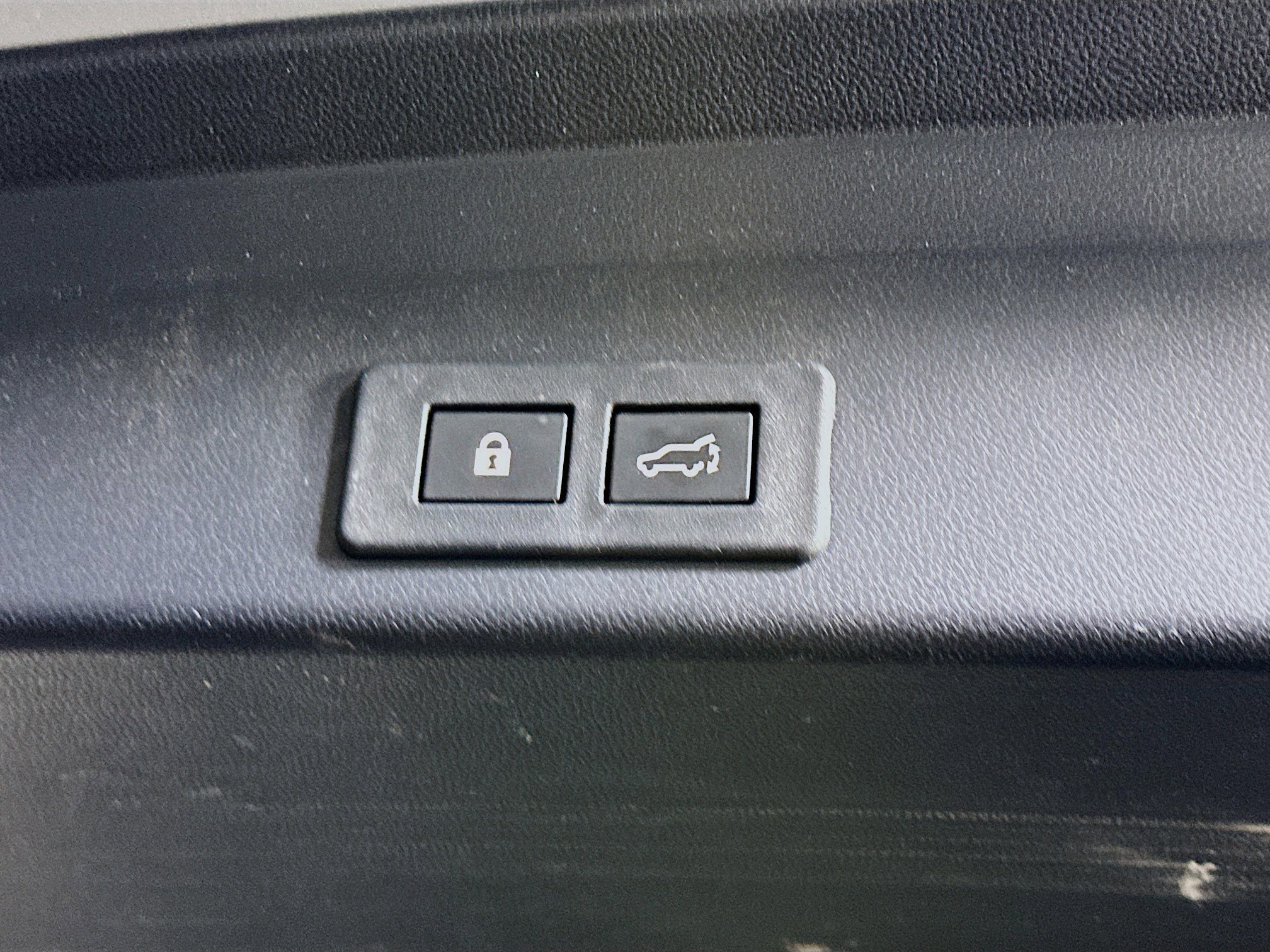 Used 2025 Subaru Ascent Premium image 31