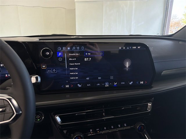 New 2026 Chevrolet Traverse LT w/ Sun and Wheel Package image 28