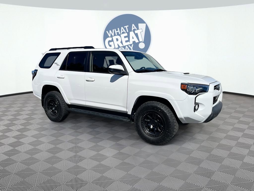 Used 2020 Toyota 4Runner TRD Off-Road image 3