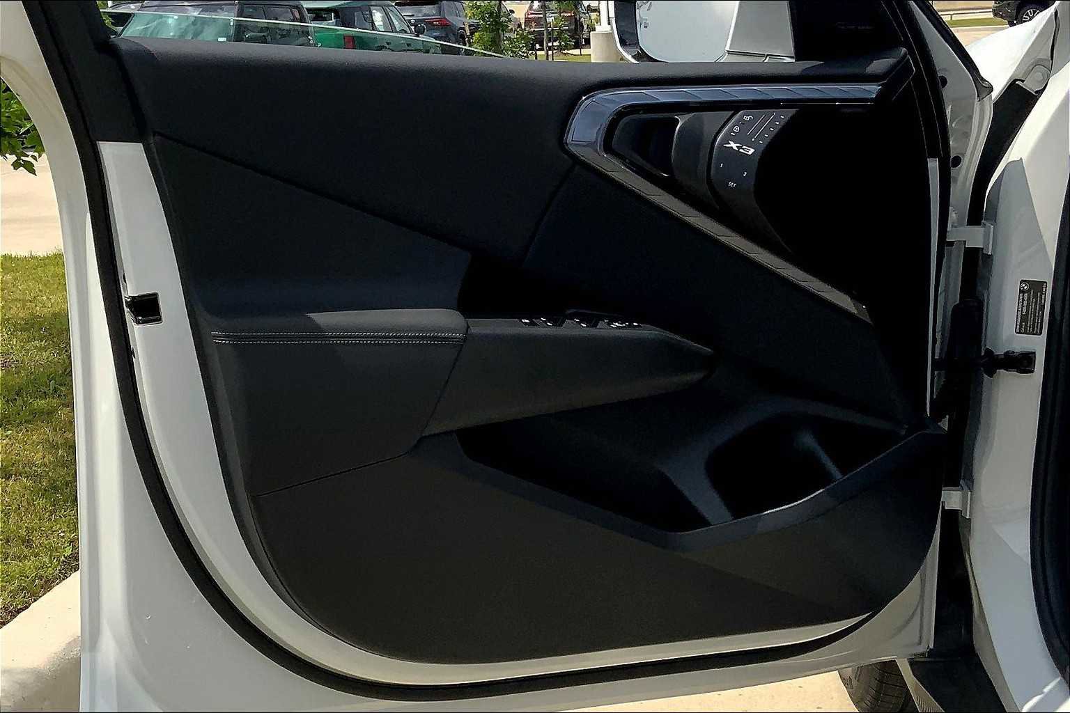 New 2025 BMW X3 xDrive30i w/ Convenience Package image 10