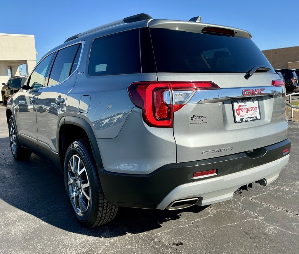 Used 2023 GMC Acadia SLT w/ Technology Package image 13