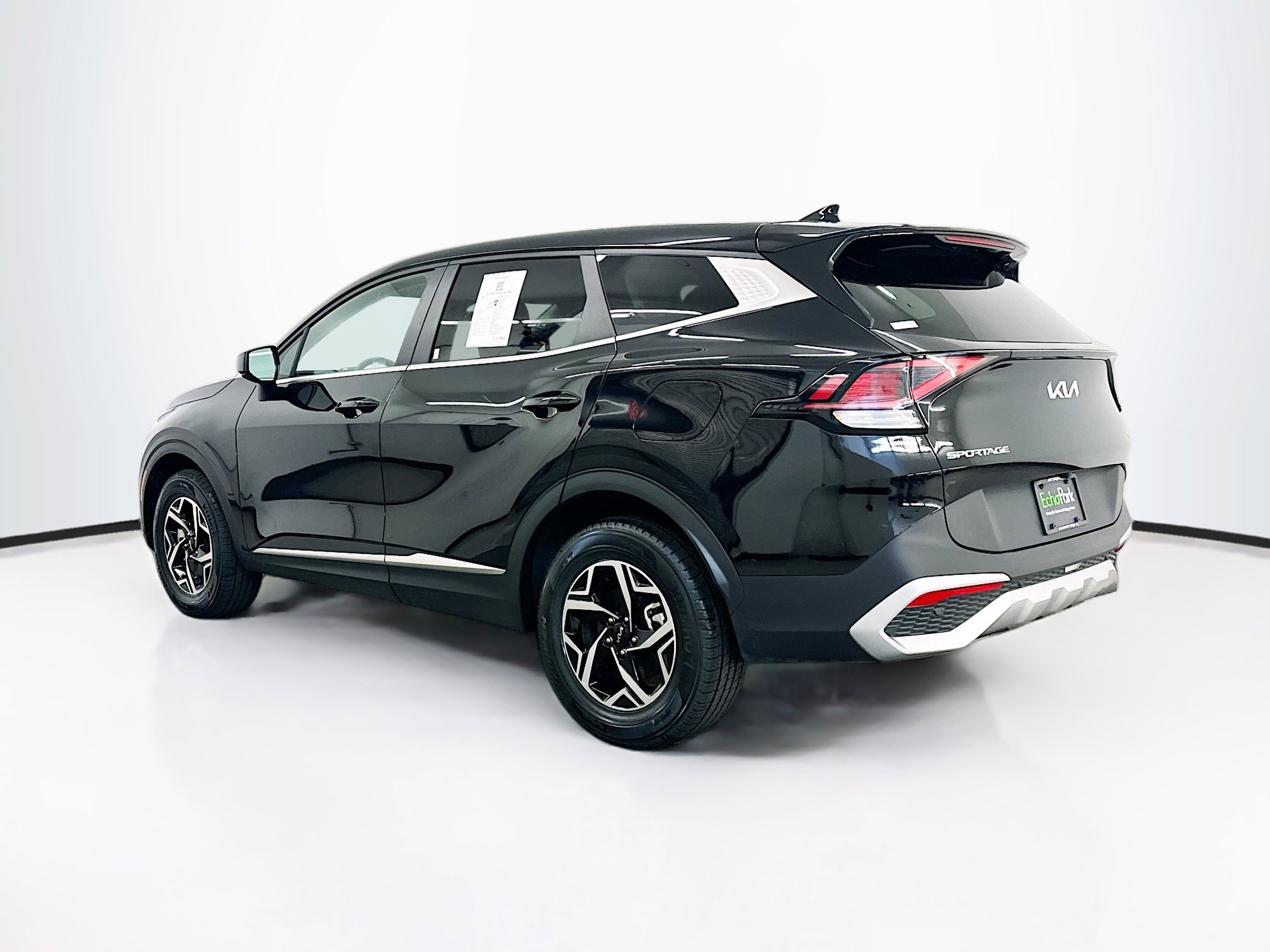 Used 2025 Kia Sportage LX AWD/4WD image 5