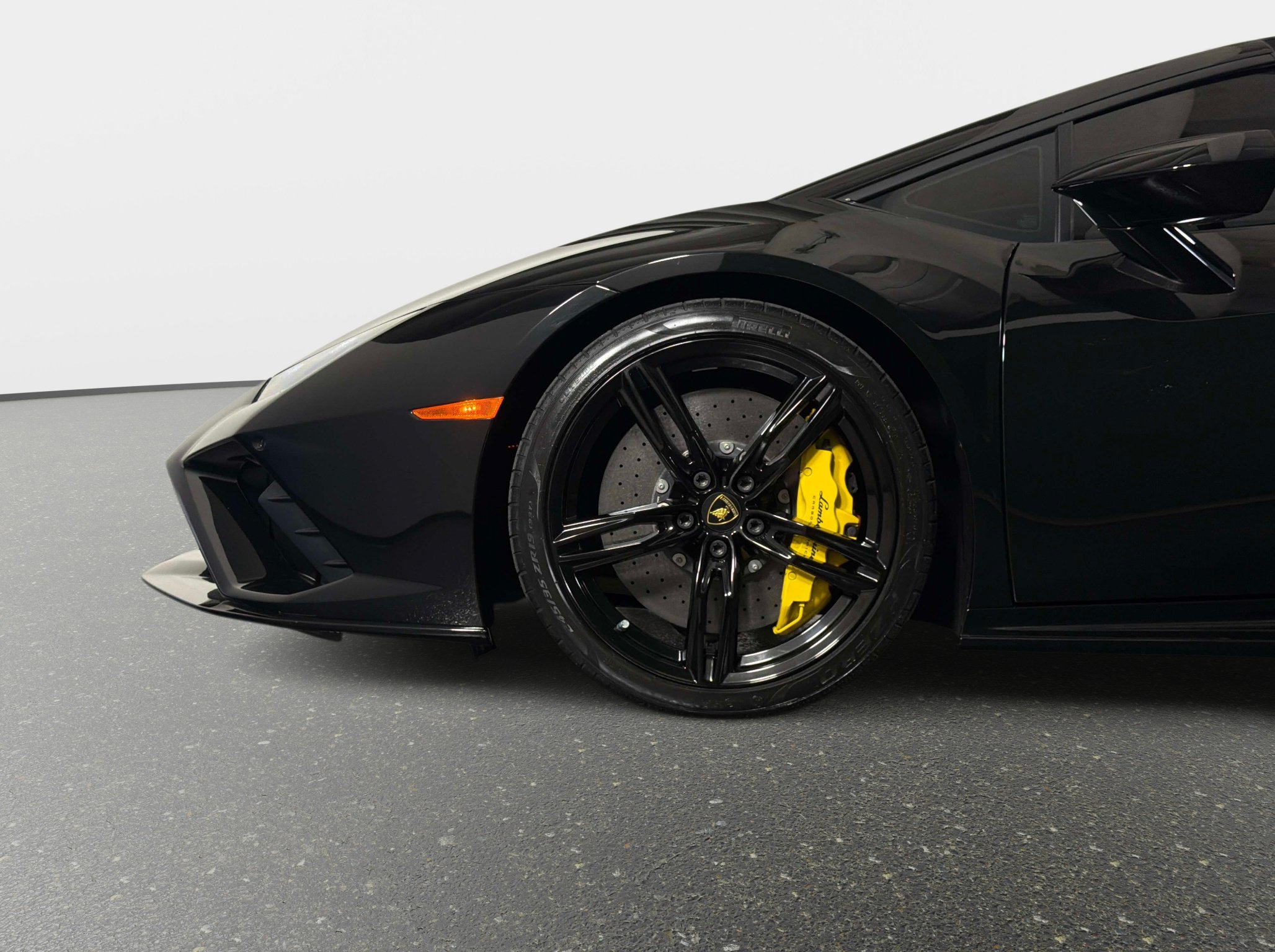 Used 2023 Lamborghini Huracan EVO RWD image 17