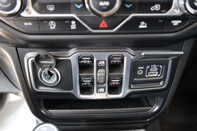 Used 2021 Jeep Gladiator Sport image 21
