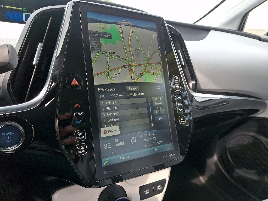 Used 2018 Toyota Prius Four w/ Advanced Technology Package FWD image 18